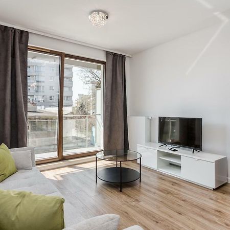 Chill Apartments Wola Warschau Buitenkant foto